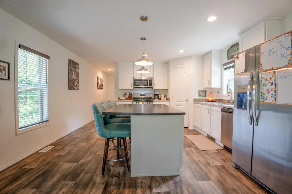 8170 North Shore Drive Spicer, MN 56288