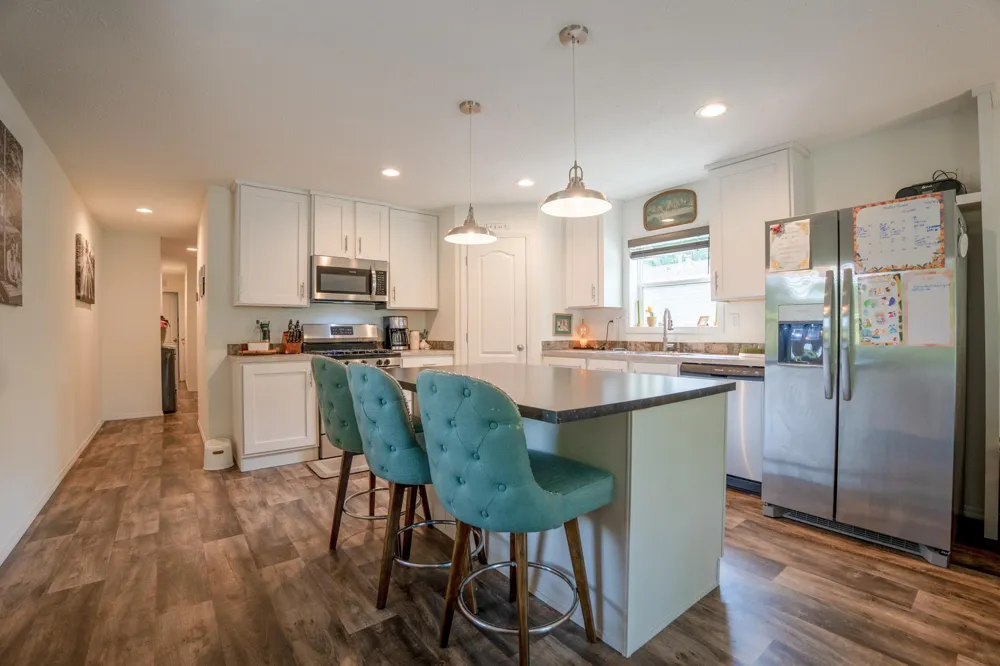 8170 North Shore Drive Spicer, MN 56288