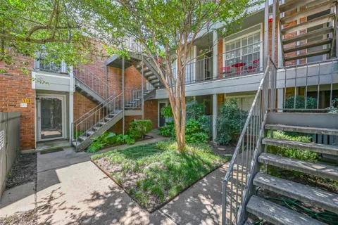 3210 S Fielder Road #211
