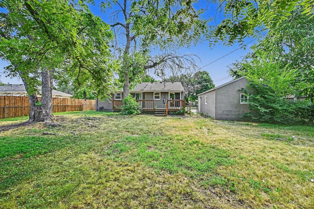 5931 Zenith Avenue Brooklyn Center, MN 55429