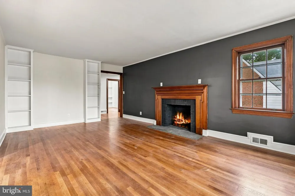 1006 26TH STREET S Arlington, VA 22202