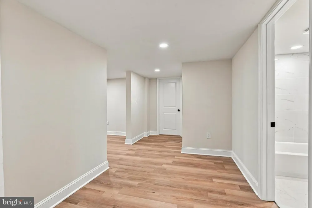 1006 26TH STREET S Arlington, VA 22202