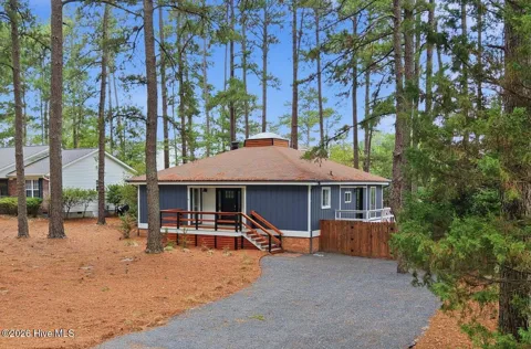 2505 Longleaf Drive SW