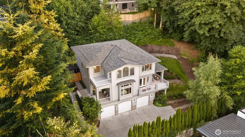 16125 SE 44th Way Bellevue, WA 98006