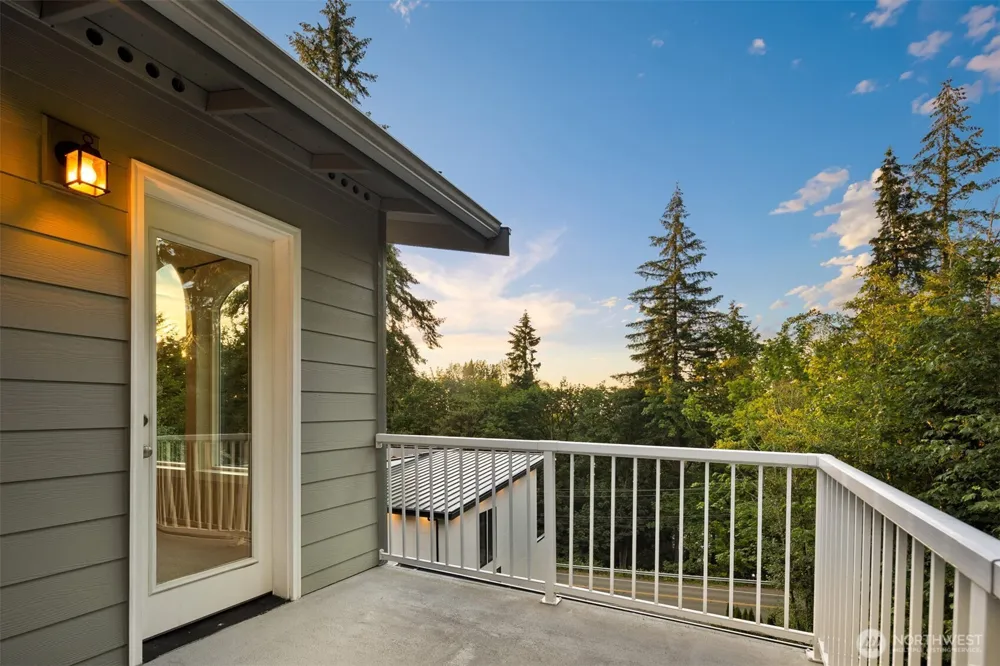 16125 SE 44th Way Bellevue, WA 98006