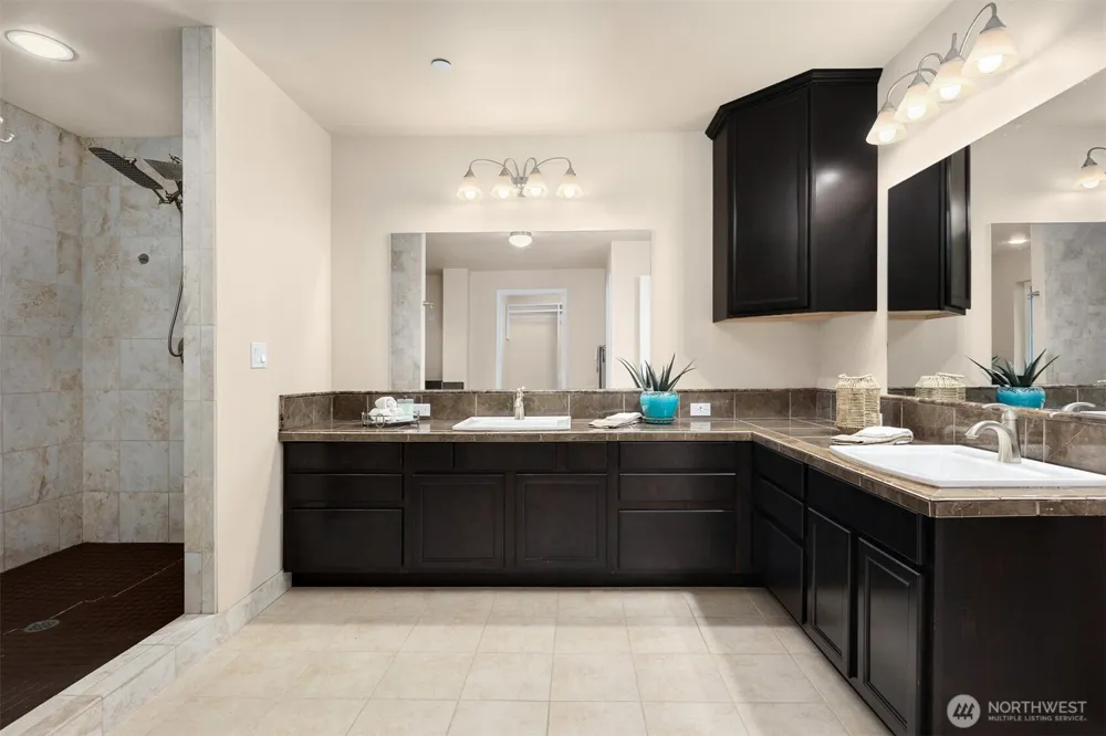 16125 SE 44th Way Bellevue, WA 98006