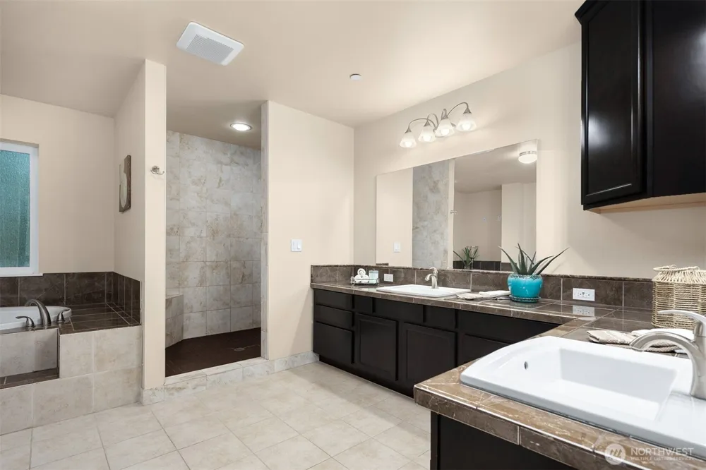 16125 SE 44th Way Bellevue, WA 98006