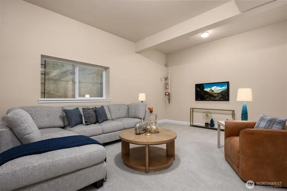 16125 SE 44th Way Bellevue, WA 98006