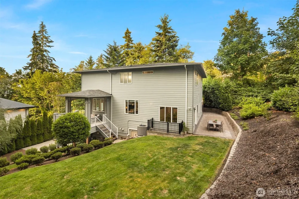 16125 SE 44th Way Bellevue, WA 98006