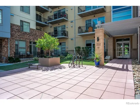 3601 Arapahoe Avenue #424