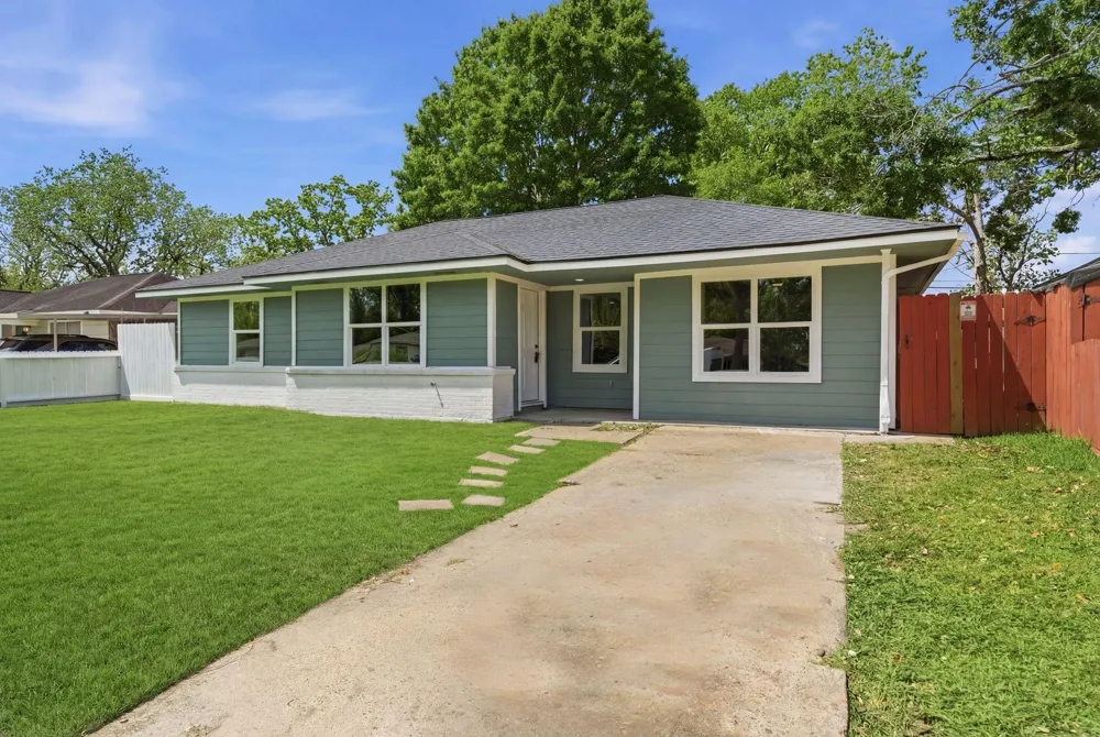 2208 Merle Street Pasadena, TX 77502