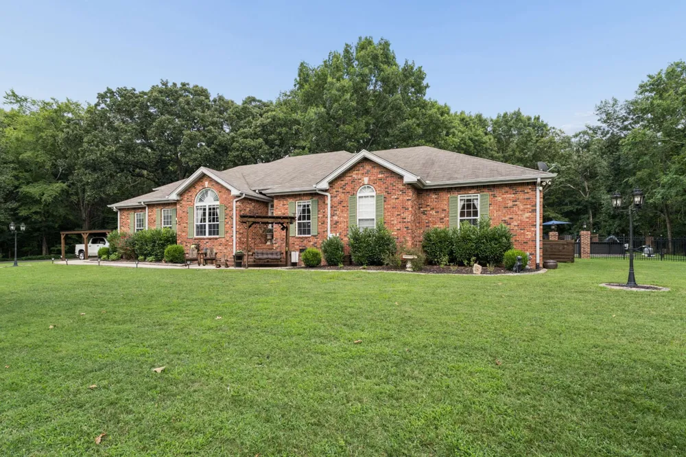 960 Stones River Rd La Vergne, TN 37086
