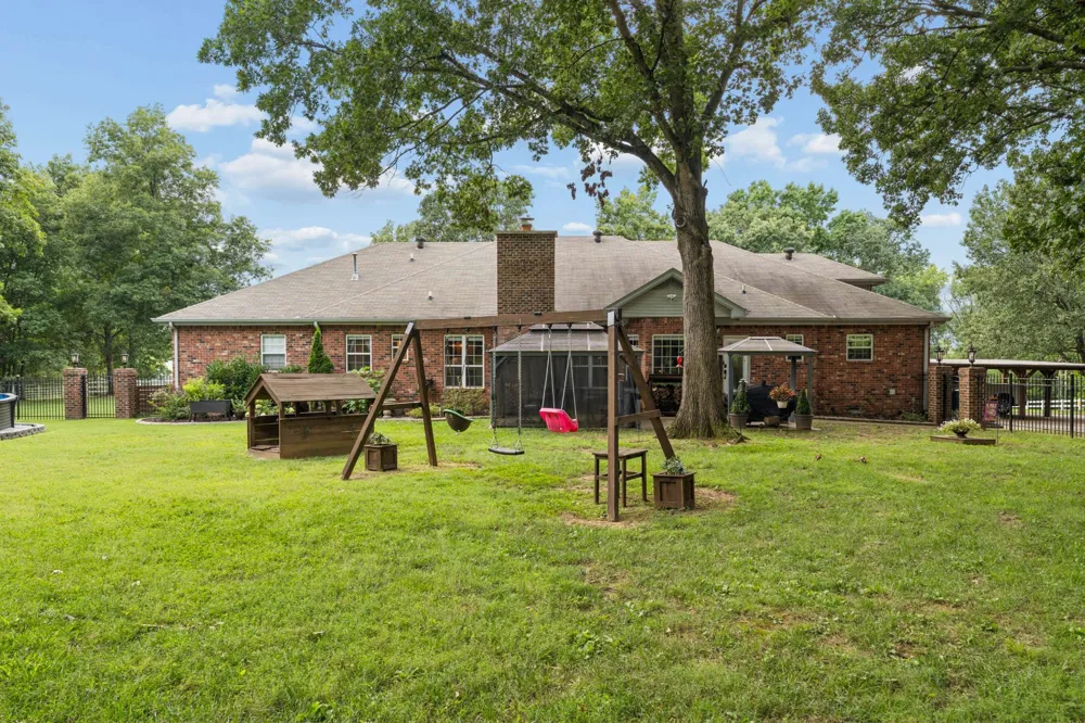 960 Stones River Rd La Vergne, TN 37086