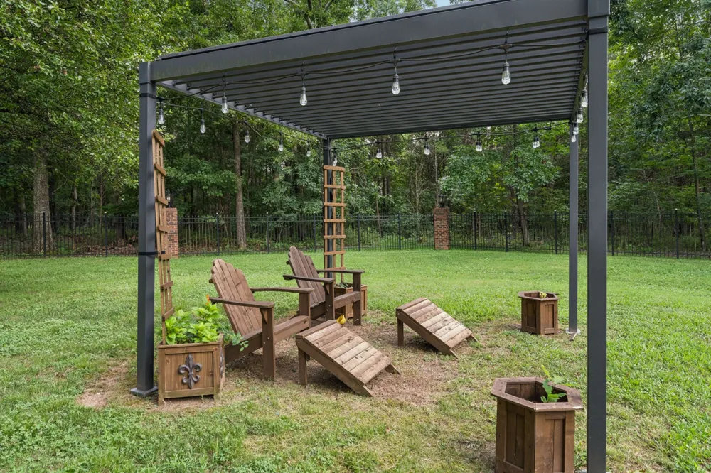 960 Stones River Rd La Vergne, TN 37086