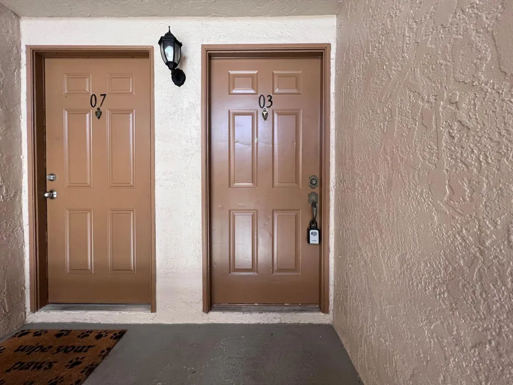 4803 NORMANDY PLACE #201 Orlando, FL 32811