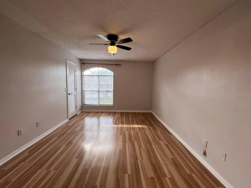 4803 NORMANDY PLACE #201 Orlando, FL 32811