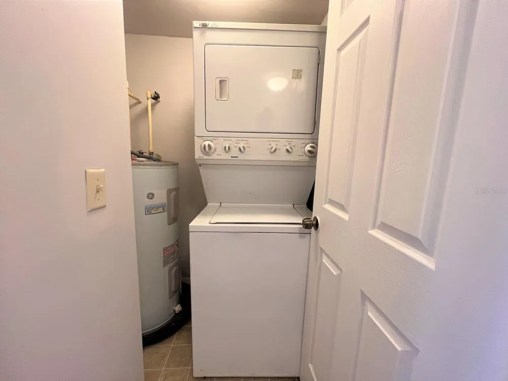 4803 NORMANDY PLACE #201 Orlando, FL 32811