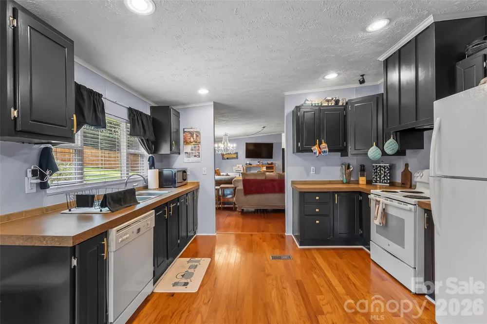 19 Brandon Lane Weaverville, NC 28787