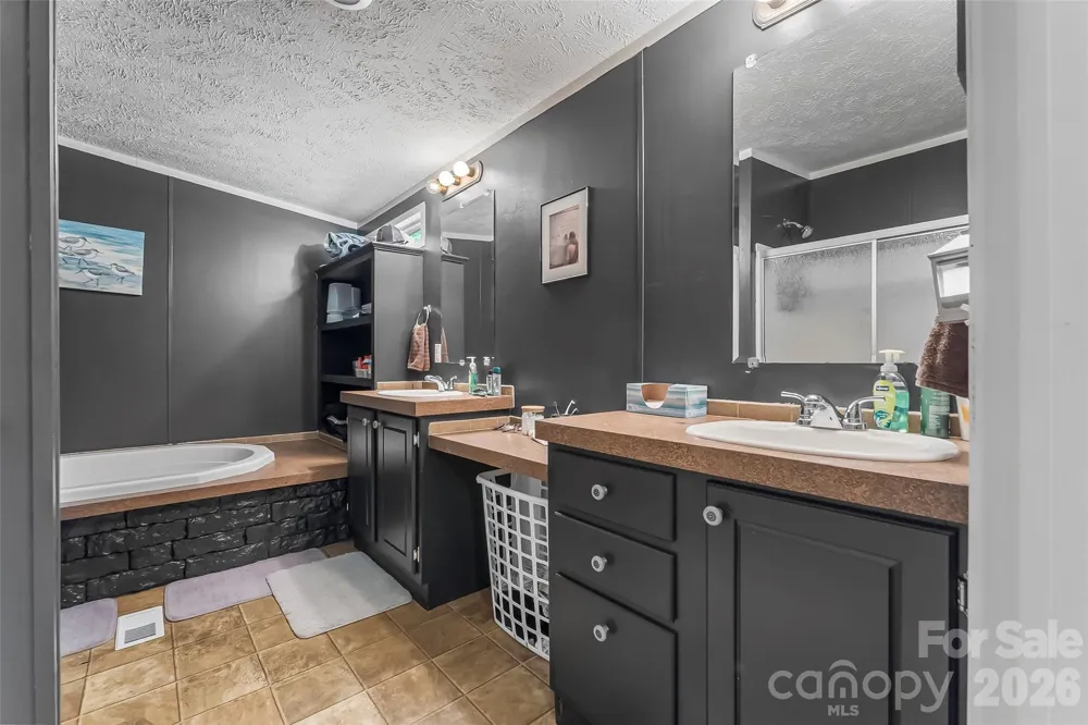19 Brandon Lane Weaverville, NC 28787