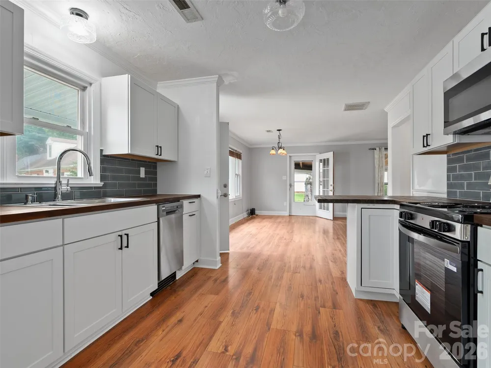 151 Meadow Street Waynesville, NC 28786