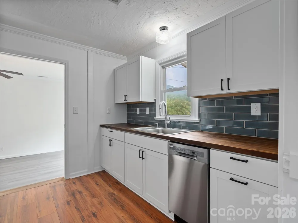 151 Meadow Street Waynesville, NC 28786