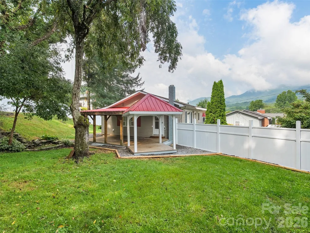 151 Meadow Street Waynesville, NC 28786