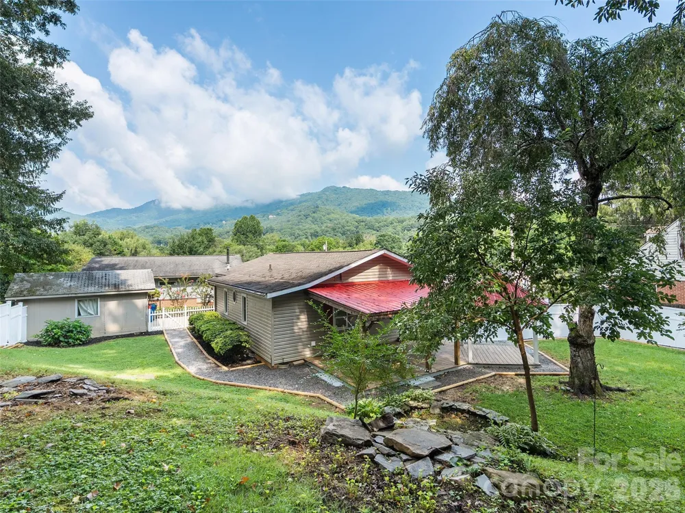 151 Meadow Street Waynesville, NC 28786