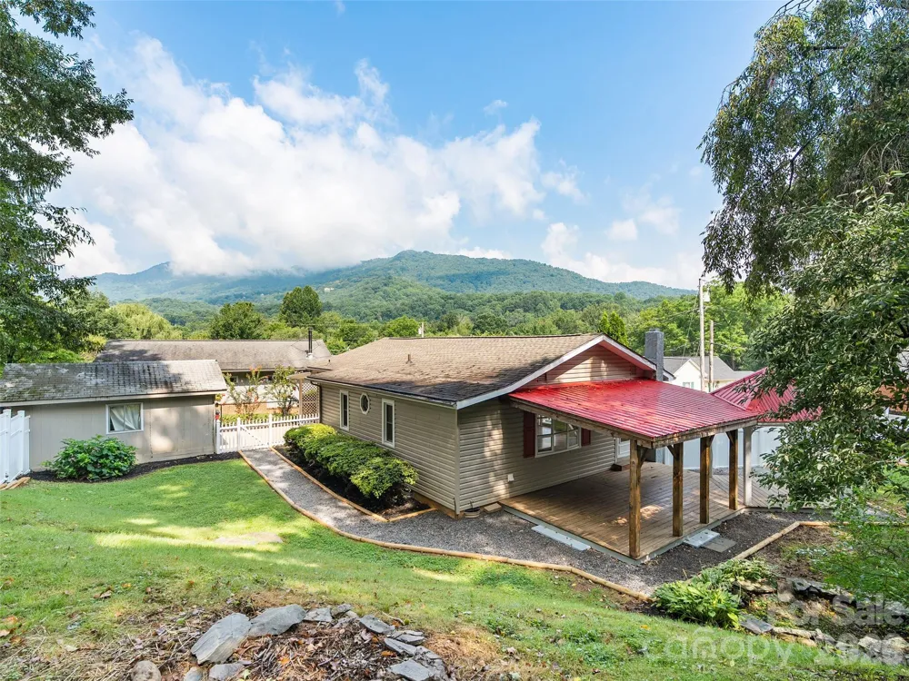 151 Meadow Street Waynesville, NC 28786