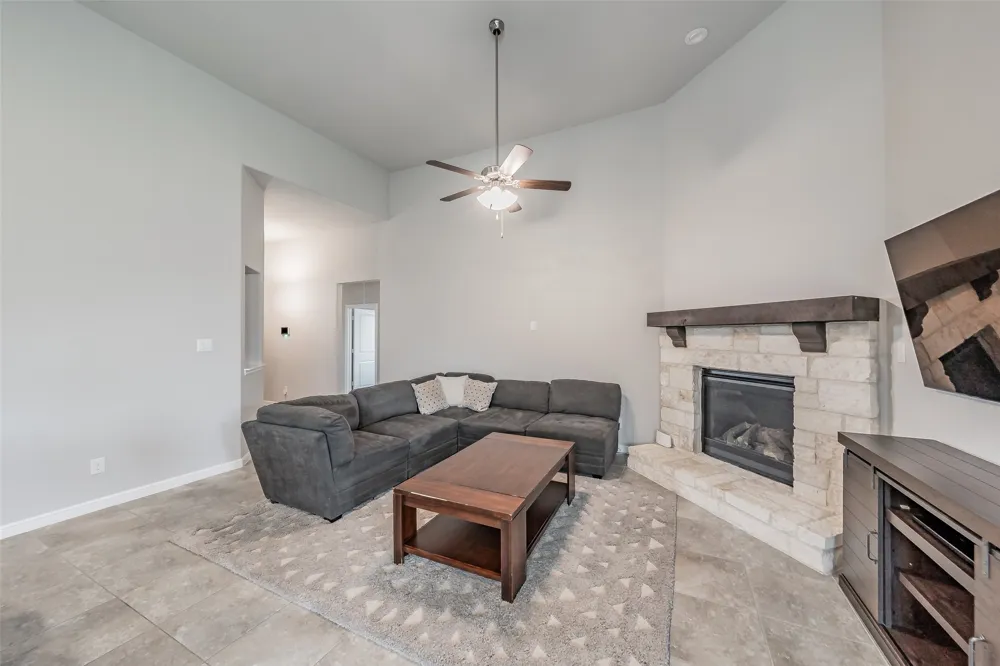 1125 Belsay Lane Saginaw, TX 76131