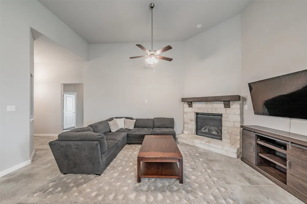 1125 Belsay Lane Saginaw, TX 76131