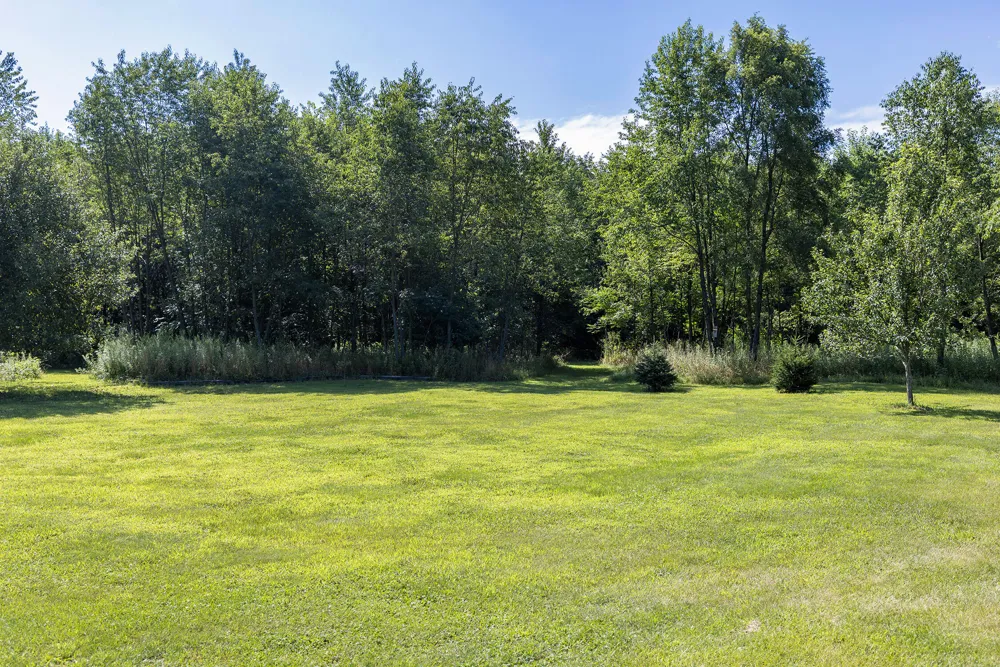 48989 92nd Avenue Decatur, MI 49045