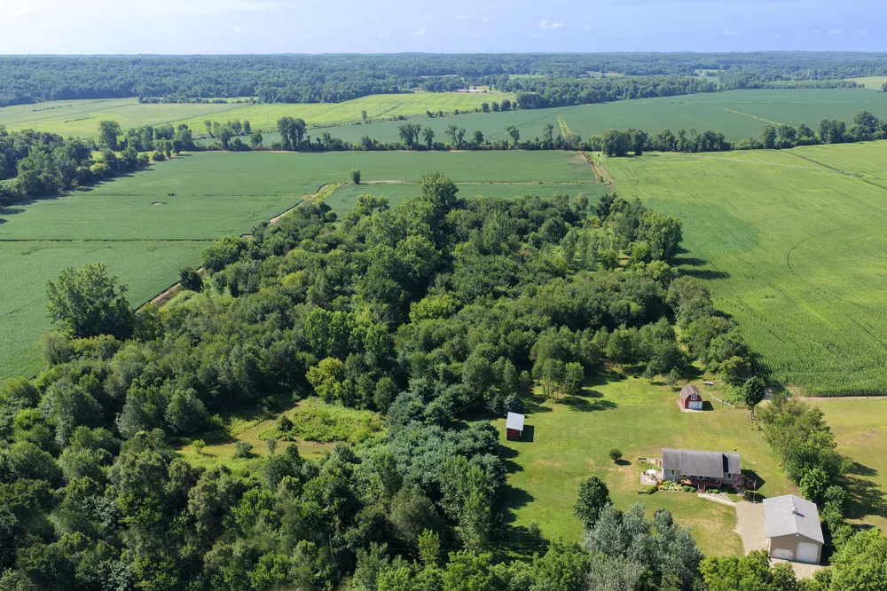 48989 92nd Avenue Decatur, MI 49045