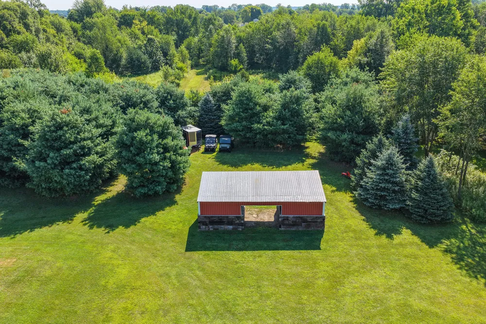 48989 92nd Avenue Decatur, MI 49045