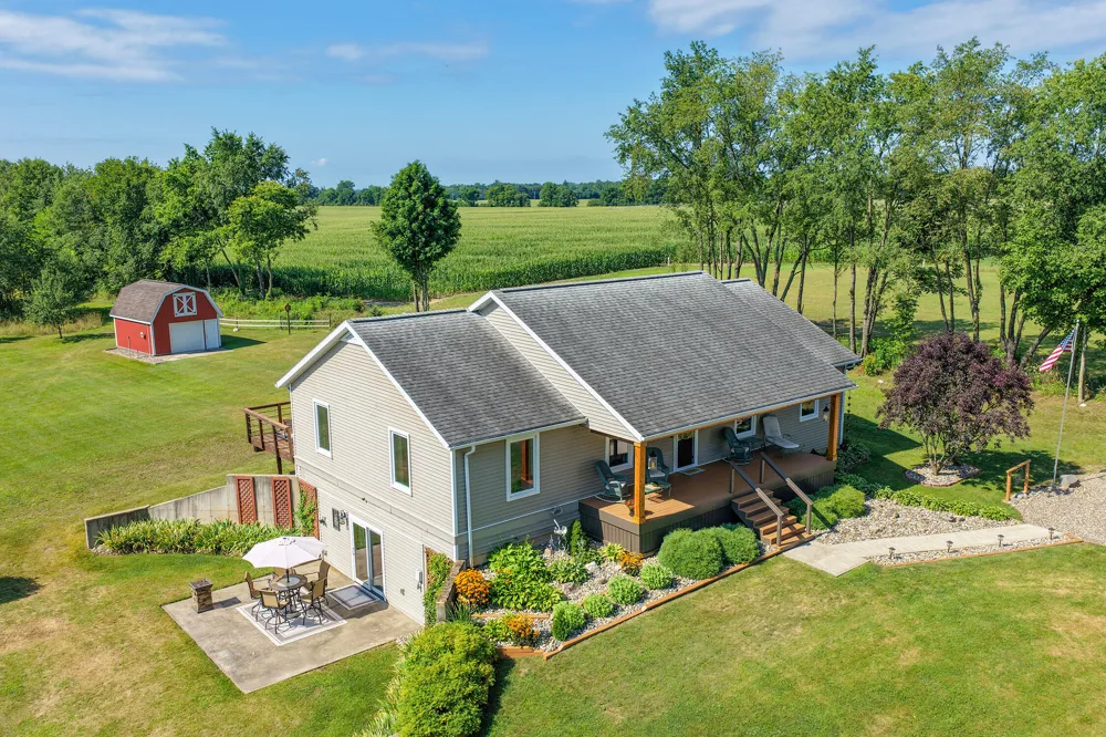 48989 92nd Avenue Decatur, MI 49045