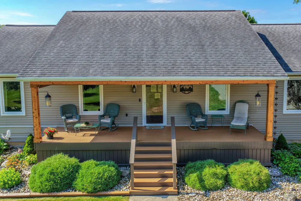 48989 92nd Avenue Decatur, MI 49045