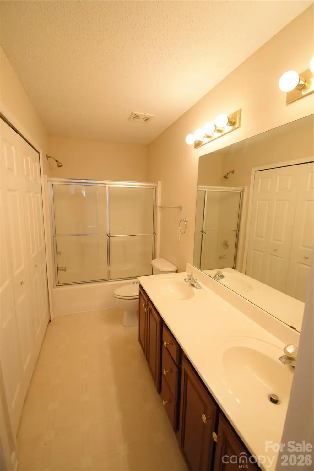 1814 Birch Heights Court Charlotte, NC 28213