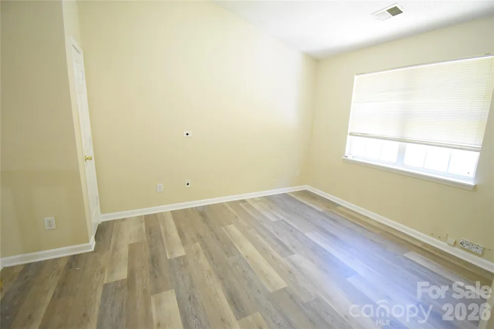1814 Birch Heights Court Charlotte, NC 28213