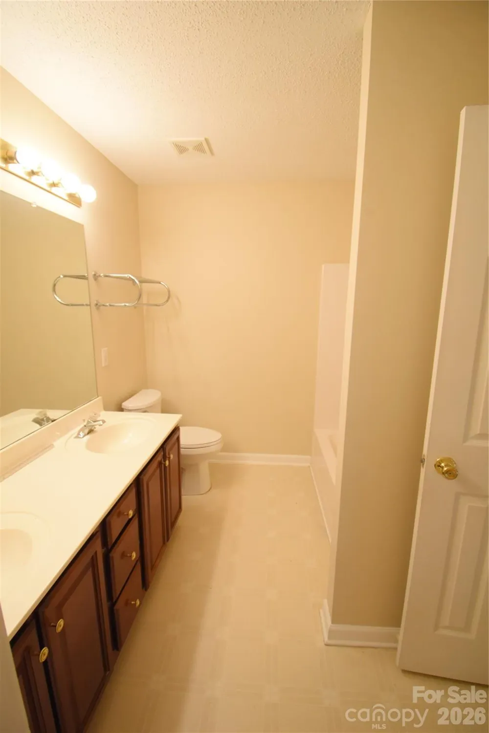1814 Birch Heights Court Charlotte, NC 28213