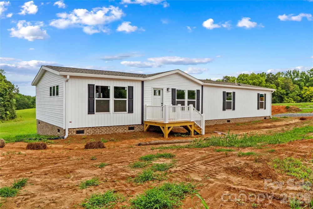 532 Eagle Mills Road Hamptonville, NC 27020