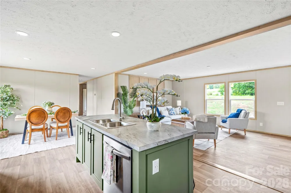 532 Eagle Mills Road Hamptonville, NC 27020