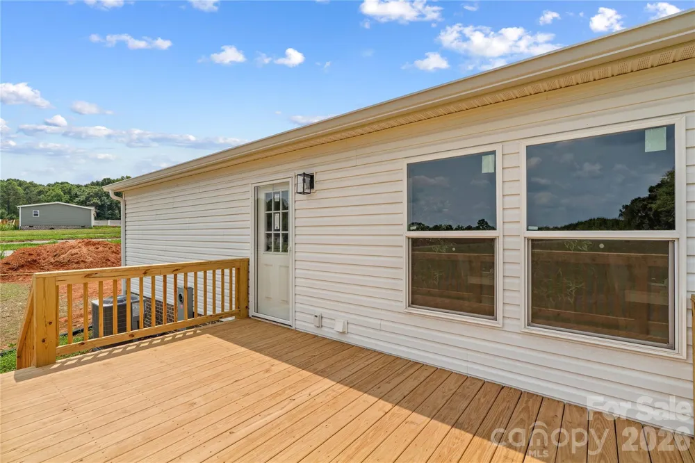 532 Eagle Mills Road Hamptonville, NC 27020