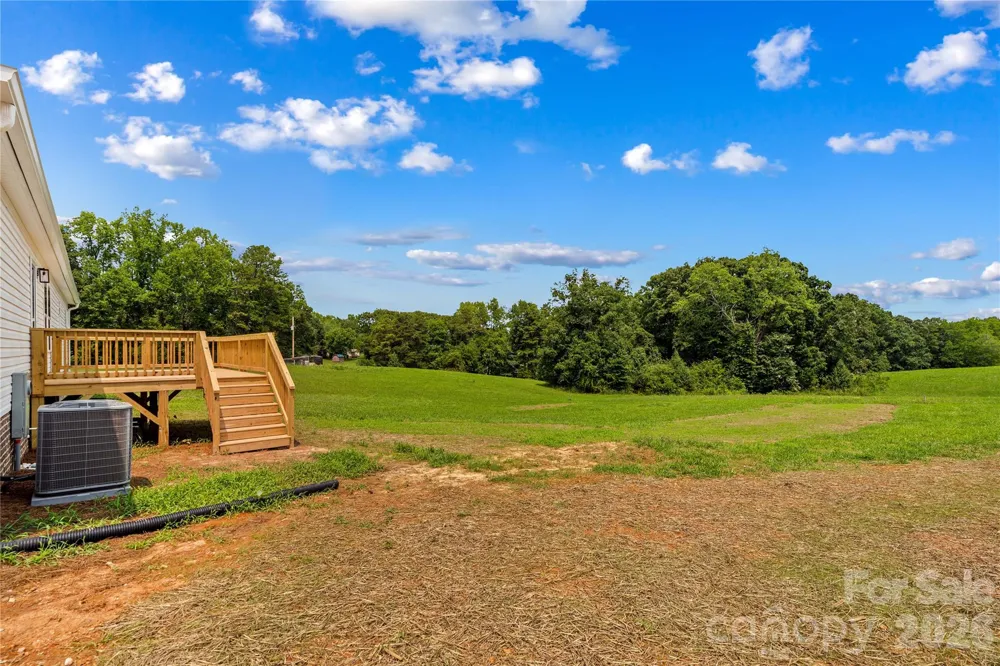 532 Eagle Mills Road Hamptonville, NC 27020