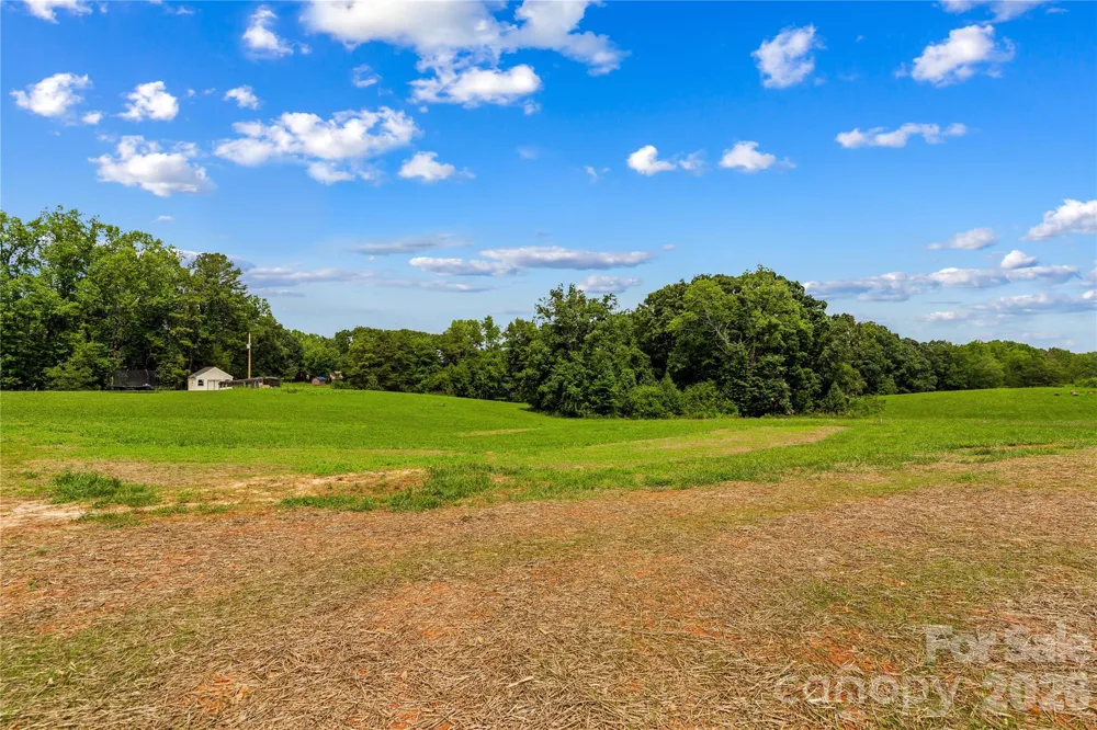 532 Eagle Mills Road Hamptonville, NC 27020