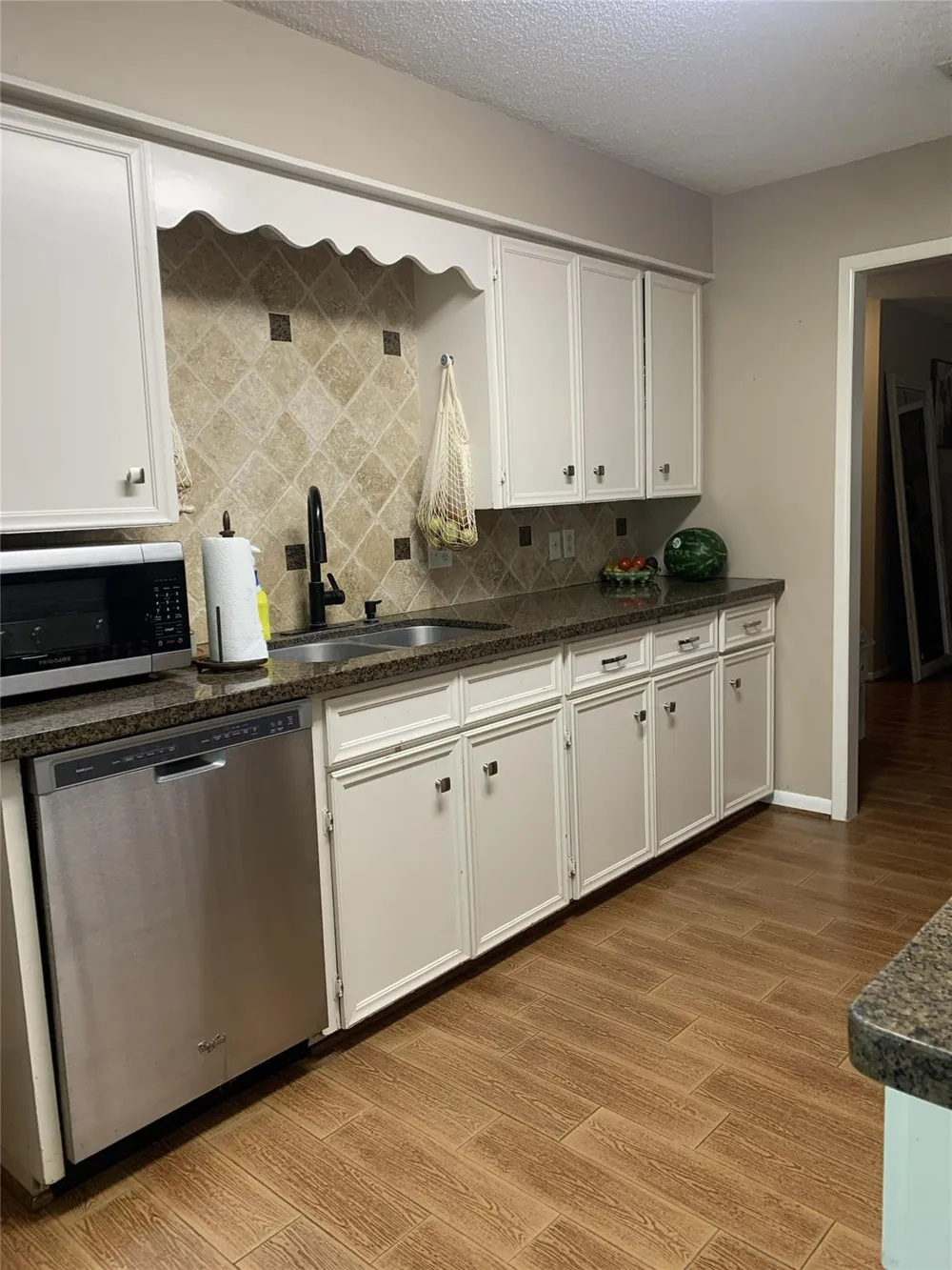 1162 Hwy 90a Sheridan, TX 78962