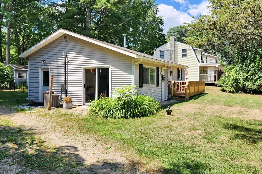 10865 Third Street Street Canadian Lakes, MI 49346