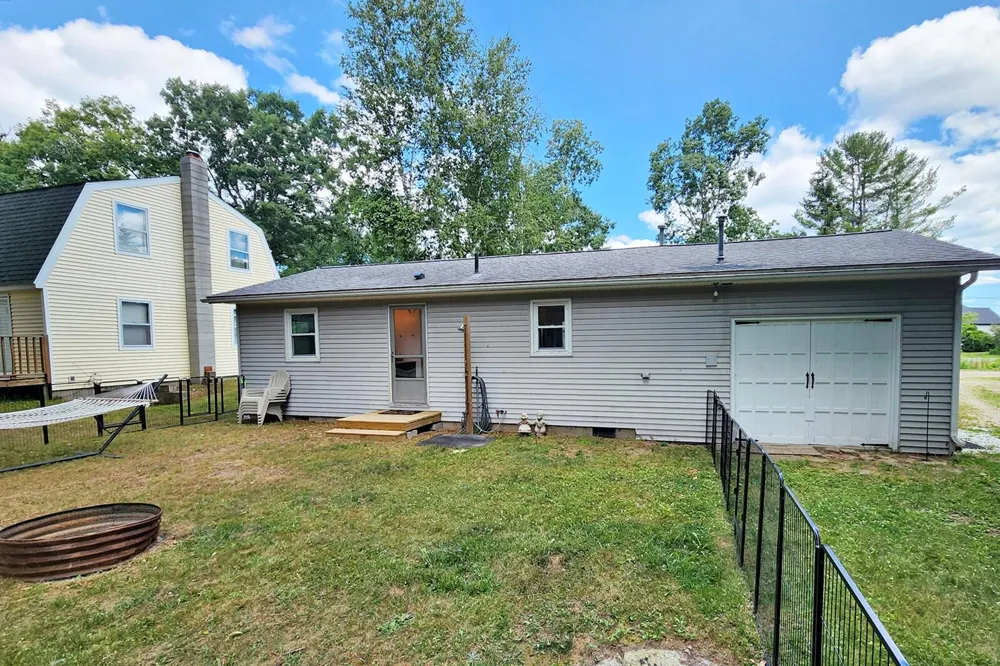 10865 Third Street Street Canadian Lakes, MI 49346
