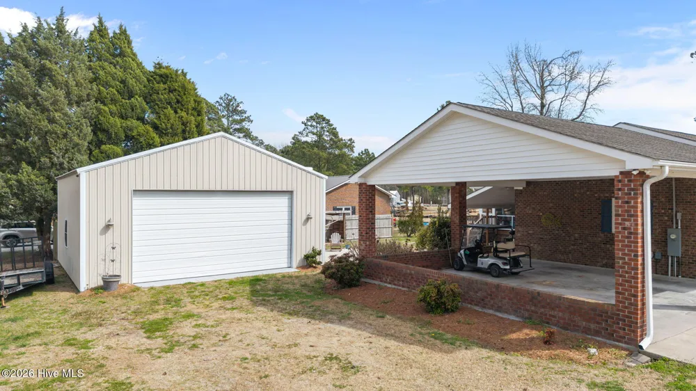 16 Port Side Lane Belhaven, NC 27810