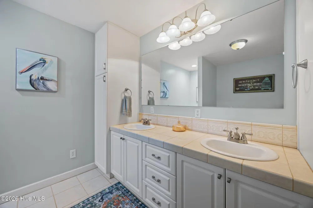 16 Port Side Lane Belhaven, NC 27810