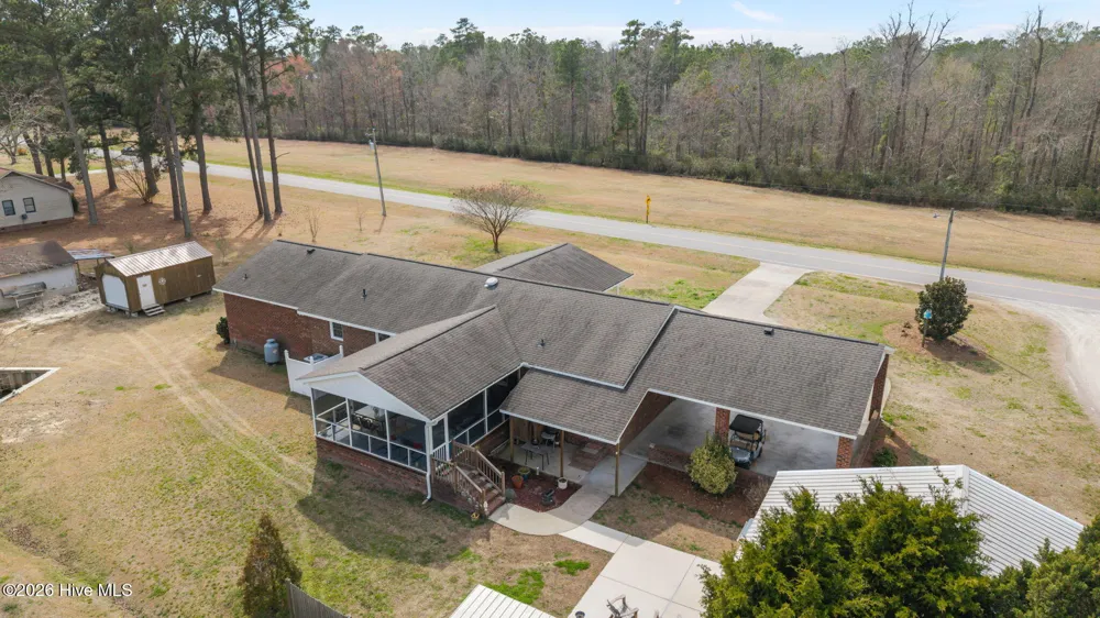 16 Port Side Lane Belhaven, NC 27810