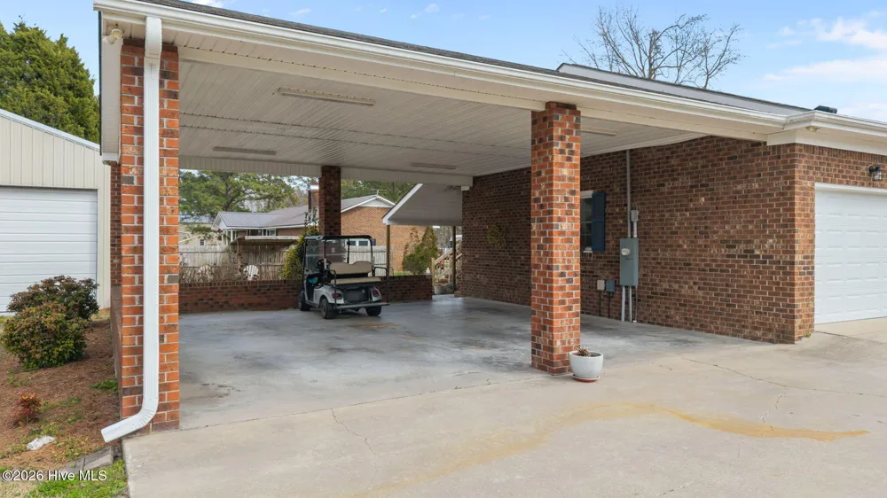 16 Port Side Lane Belhaven, NC 27810
